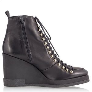 JADA Black leather lace-up wedge ankle boots